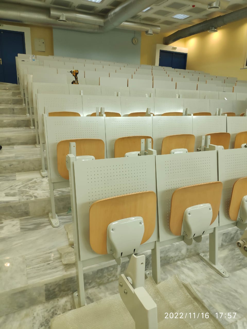 Tailored lecture seating solutions for universities Image
